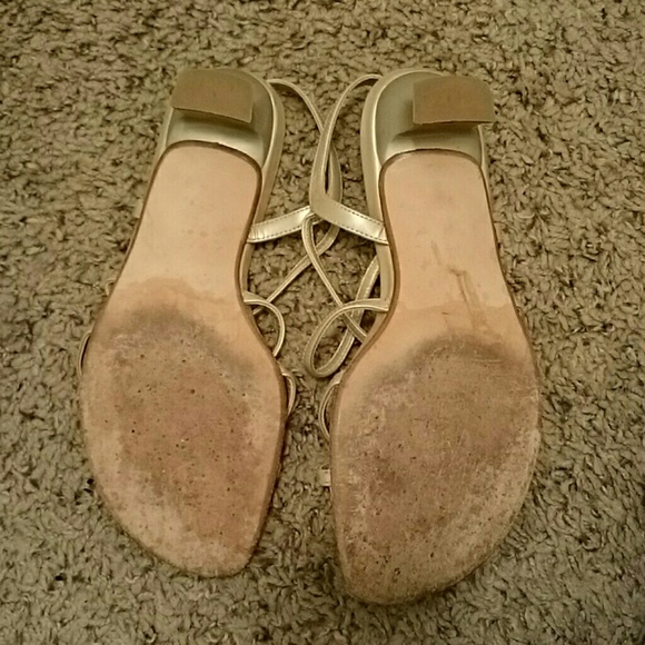 Stuart Weitzman Reversal Sandal - Picture 3 of 4