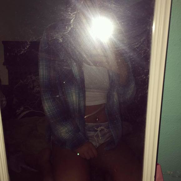 Meet your Posher, Brooke - Picture 1 of 1