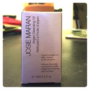 Josie Maran argan oil NWT