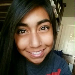 Meet your Posher, Briana