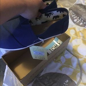 Toms
