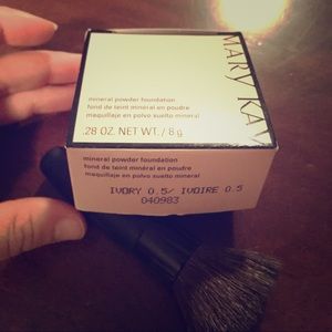 Mary Kay mineral powder foundation