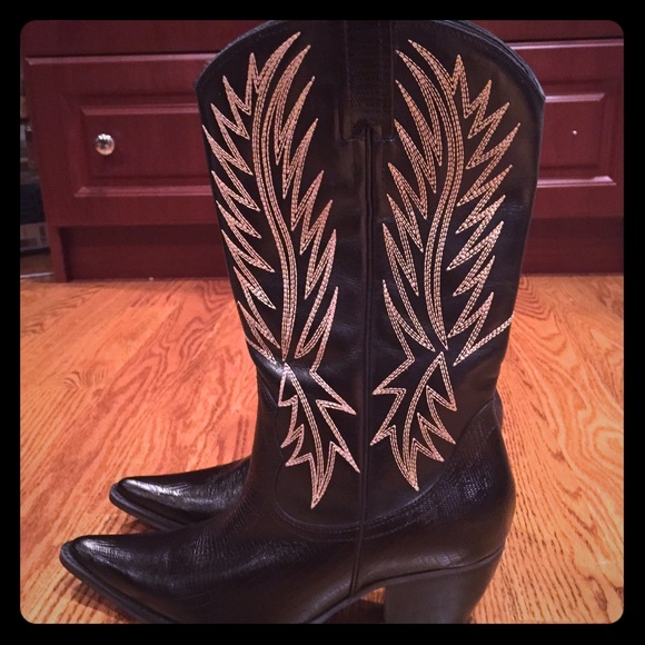 Penny loves Kenny Cowboy boot