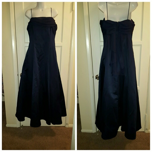 Dress - Picture 1 of 2