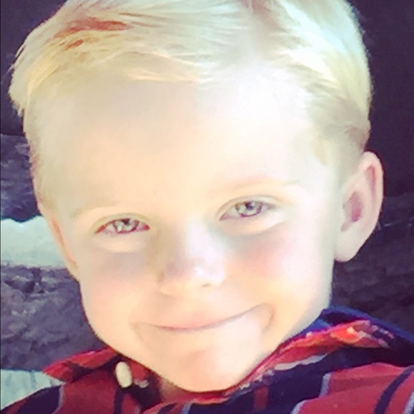 Meet your Posher, Lori - Picture 2 of 4