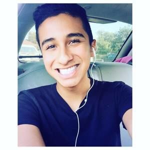 Meet your Posher, Ernesto