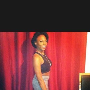 Meet your Posher, Mechelle'