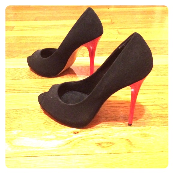 Aldo Shoes - ALDO black with red heel