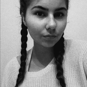 Meet your Posher, Ariana