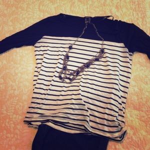 Forever 21 black and white 3/4 sleeve jersey shirt