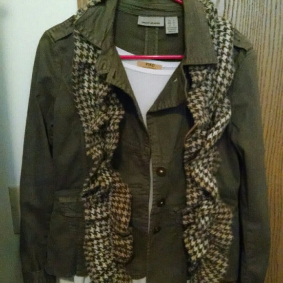 DKNY Jackets & Blazers - Euc DKNY green cargo jacket sz small
