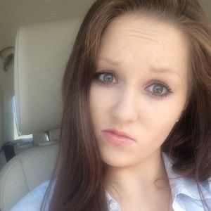 Meet your Posher, Devann