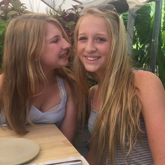 Meet your Posher, Liv