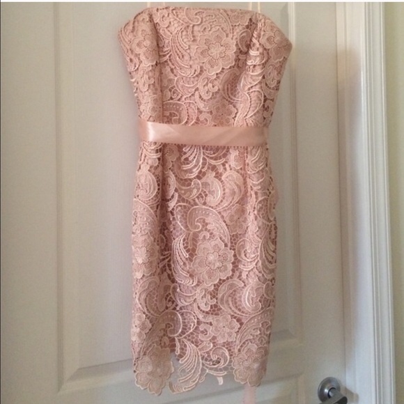 🎀Gorg. Adrianna Papell strapless lace prom dress - Picture 4 of 4