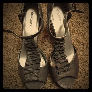 Xhileration gray high heels 7.5