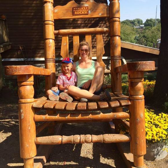 Meet your Posher, Jennifer