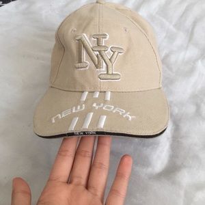 Beige New York cap