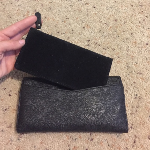 Relic Black Chevron Wallet - Picture 4 of 4