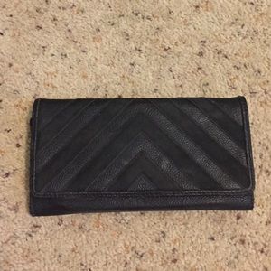 Relic Black Chevron Wallet