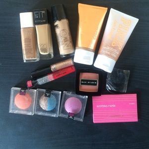 Makeup bundle lot