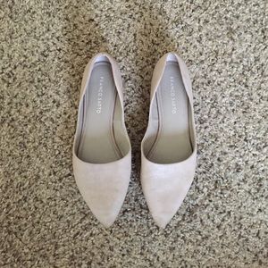 Gorgeous Beige Pointed Flats
