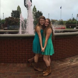 Meet your Posher, Taylor