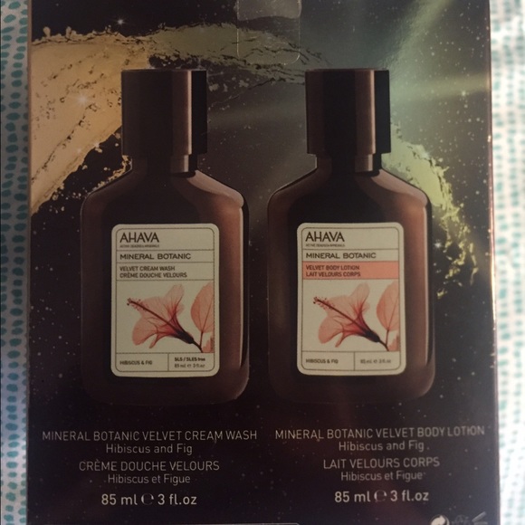 Ahava mineral botanic velvet cream and wash