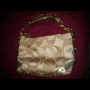 Meet your Posher, Maxine