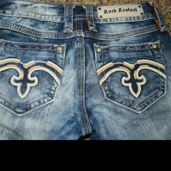 * 1 hour sale +gift Rock Revival 27 x 32 alanis