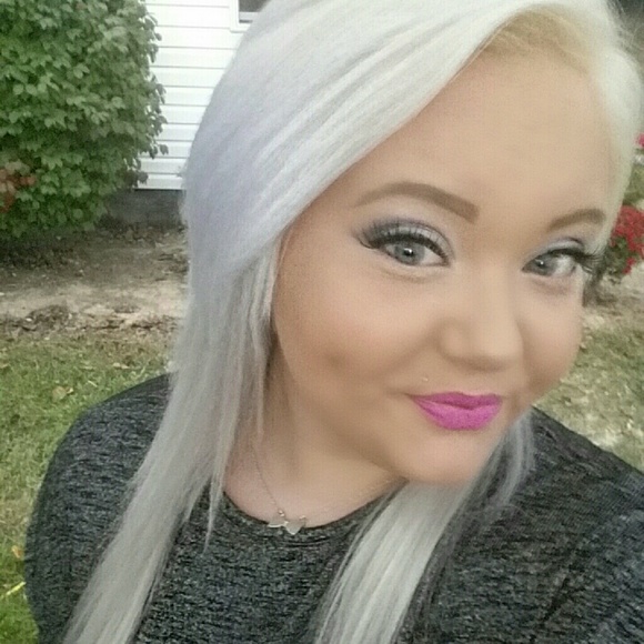 Meet your Posher, Cortney - Picture 1 of 1