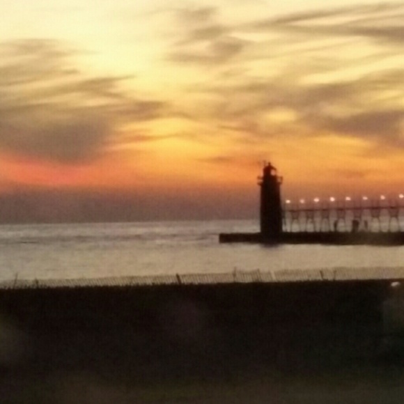 Meet your Posher, Isabella - Picture 1 of 1