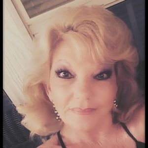 Meet your Posher, Charlotte