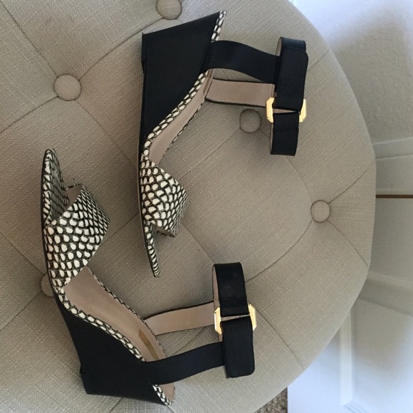 SOLD Louise et Cie Phiona leather wedge sandal - Picture 3 of 4