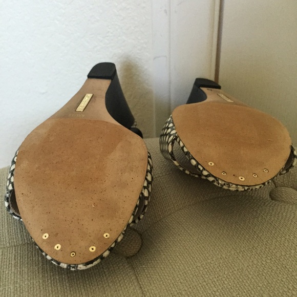 SOLD Louise et Cie Phiona leather wedge sandal - Picture 4 of 4