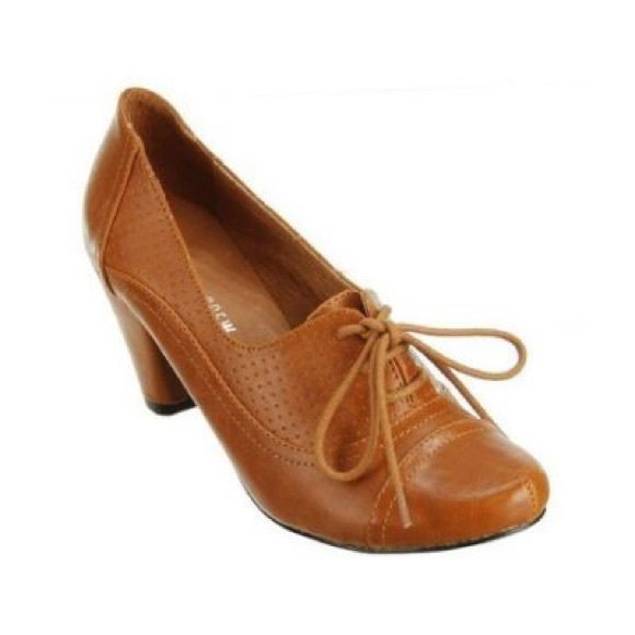 Chelsea Crew Maytal lace-up Oxford heels