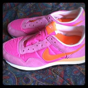 These have only been worn once. Need laces👍🏼