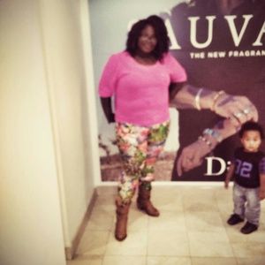 Meet your Posher, Deniera