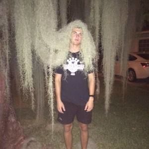 Meet your Posher, Vetal