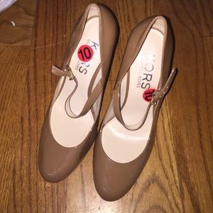 Michael Kors shoes tan