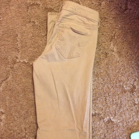 Hollister Khaki's