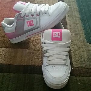 DC shoes