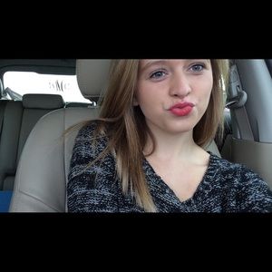 Meet your Posher, Brittney