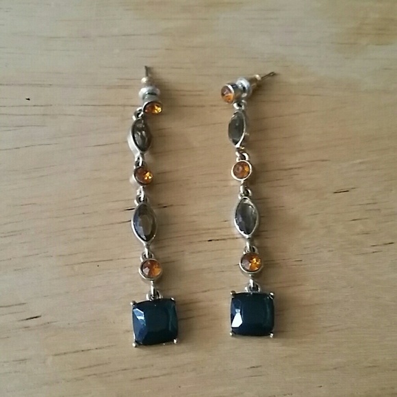 Fashion pierced dangling earrings