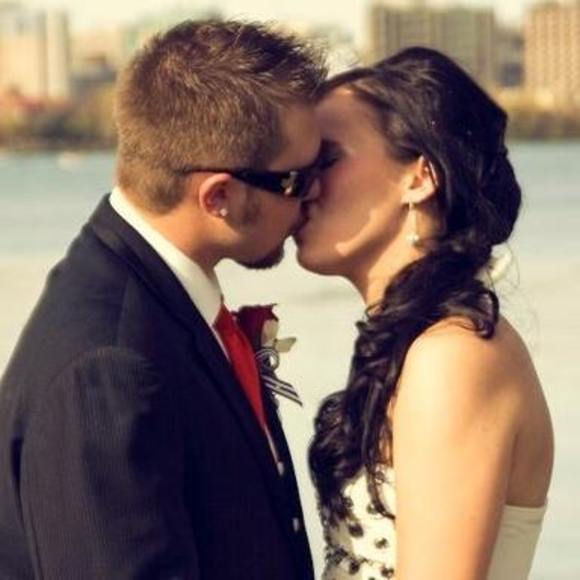 Meet your Posher, Ashley - Picture 1 of 1