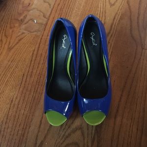 Color blocking shoes never worn