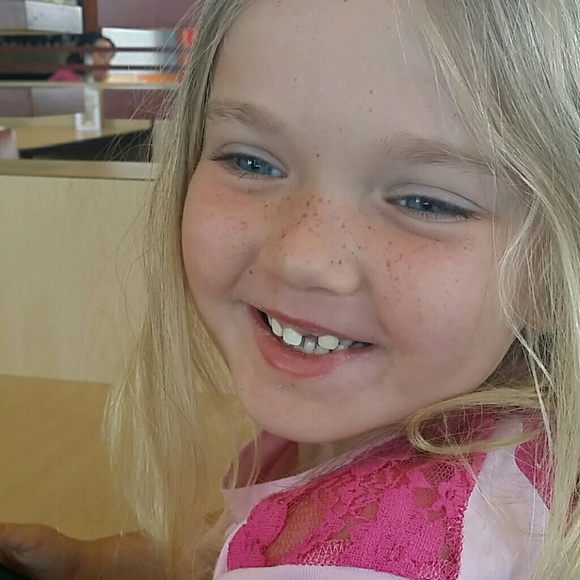 Meet your Posher, Kelli