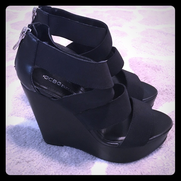 BCBGeneration black wedges size 5.5