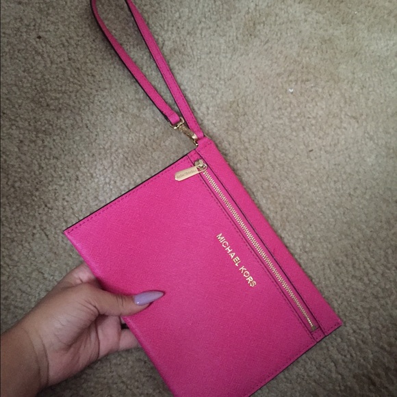 Michael kors clutch - Picture 2 of 3