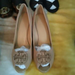 TORY BURCH WEDGE