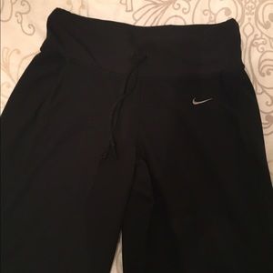 Nike FITDRY pants